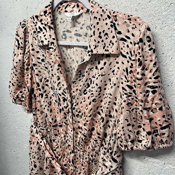 Time and Tru Dress Pink Animal Print Midi Button Front Short Sleeve Medium - Picture 6 of 12